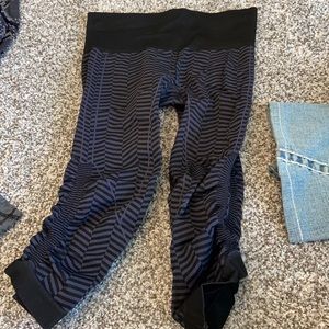 Lululemon size 4 crop leggings